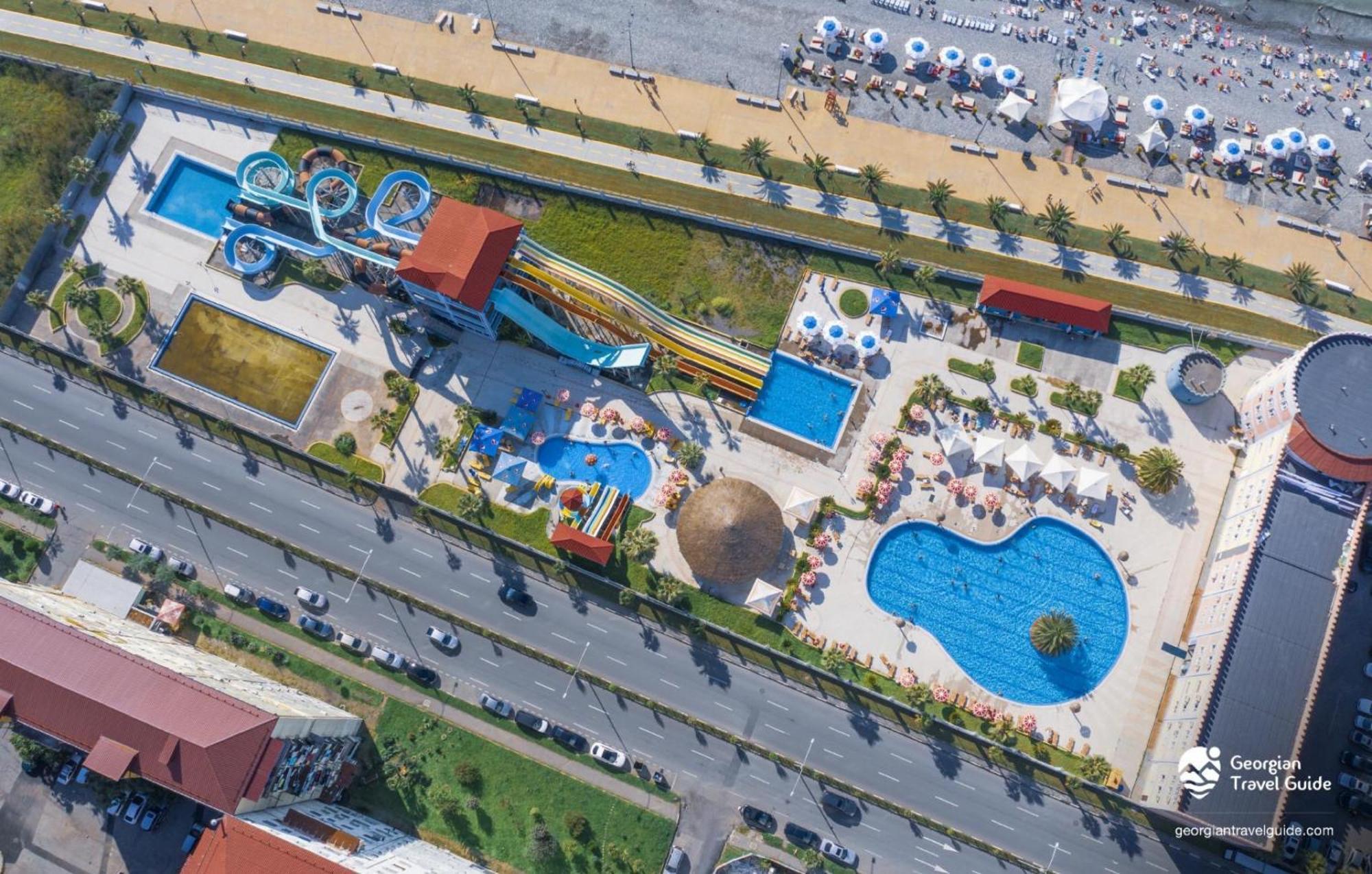 Orbi City Sea View Aparthotel Batoemi Buitenkant foto