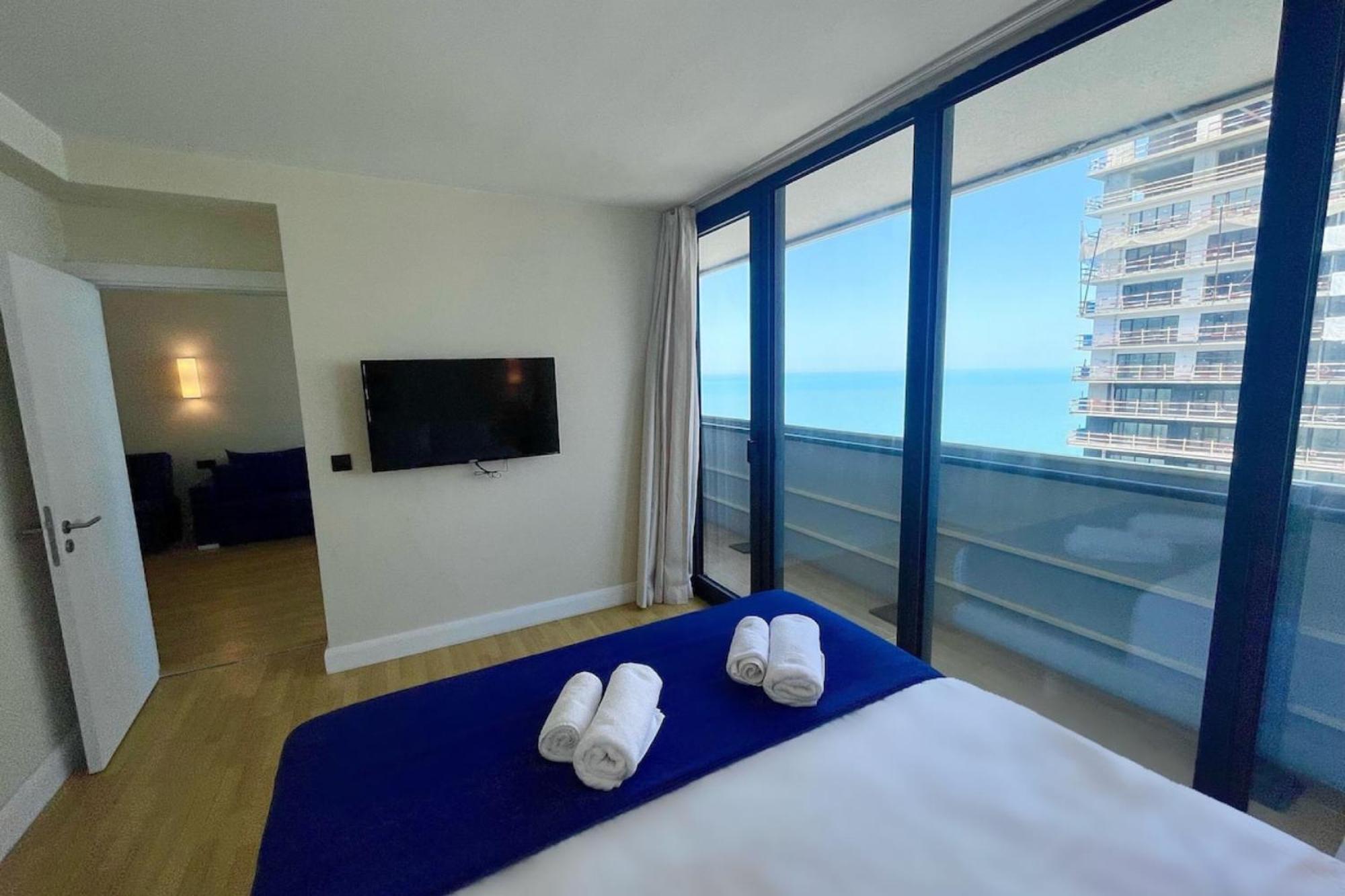 Orbi City Sea View Aparthotel Batoemi Buitenkant foto