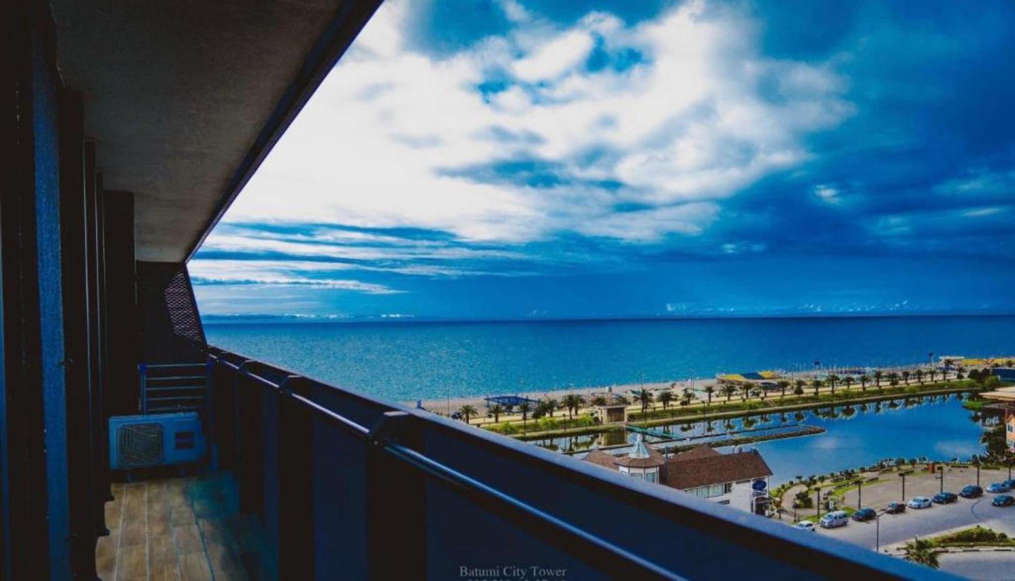 Orbi City Sea View Aparthotel Batoemi Buitenkant foto